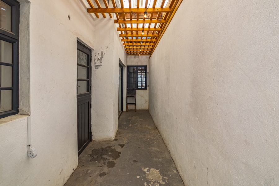 2 Bedroom Property for Sale in Woodstock Western Cape